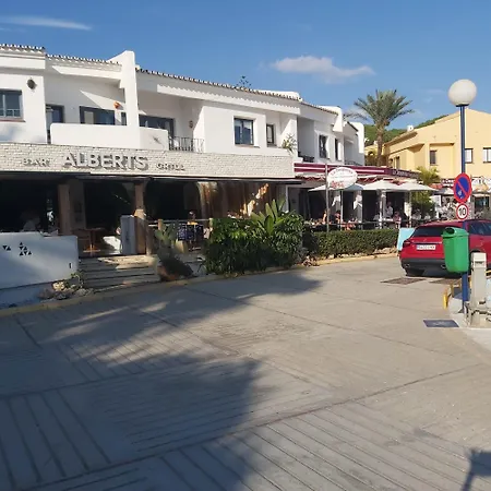 Mi Patio, Port Of Cabopino 马尔韦利亚